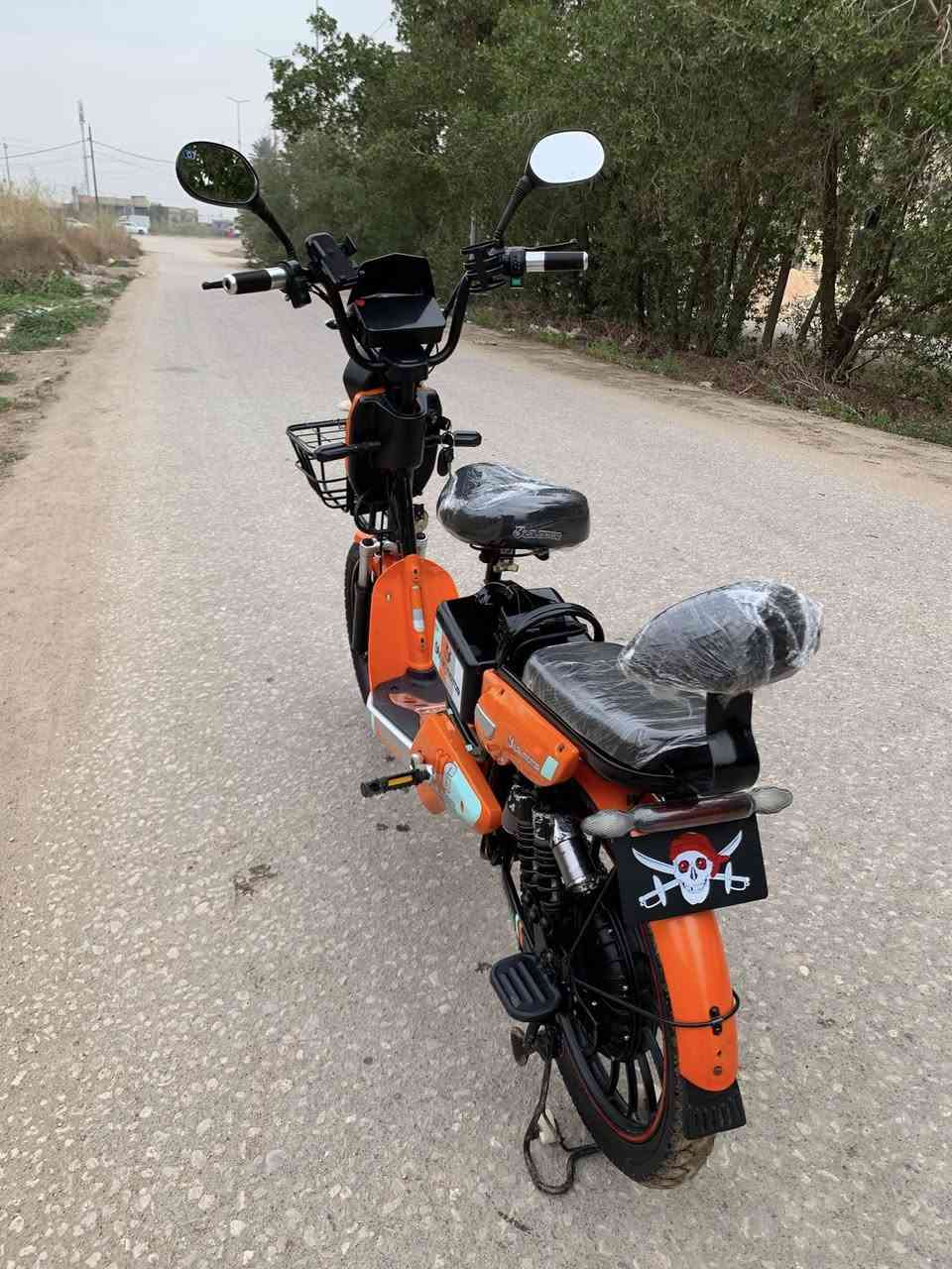 السلام عليكم 
دراجه شحن لبيع اي نقص ما بي 4بطاريات نضاف بصمه تشغيل عن بعد جهاز إنذار مثبت سرعه لايت هورن بلوتوث اشاير كله شغال سعرها 300 وبيها مجال 
***********
