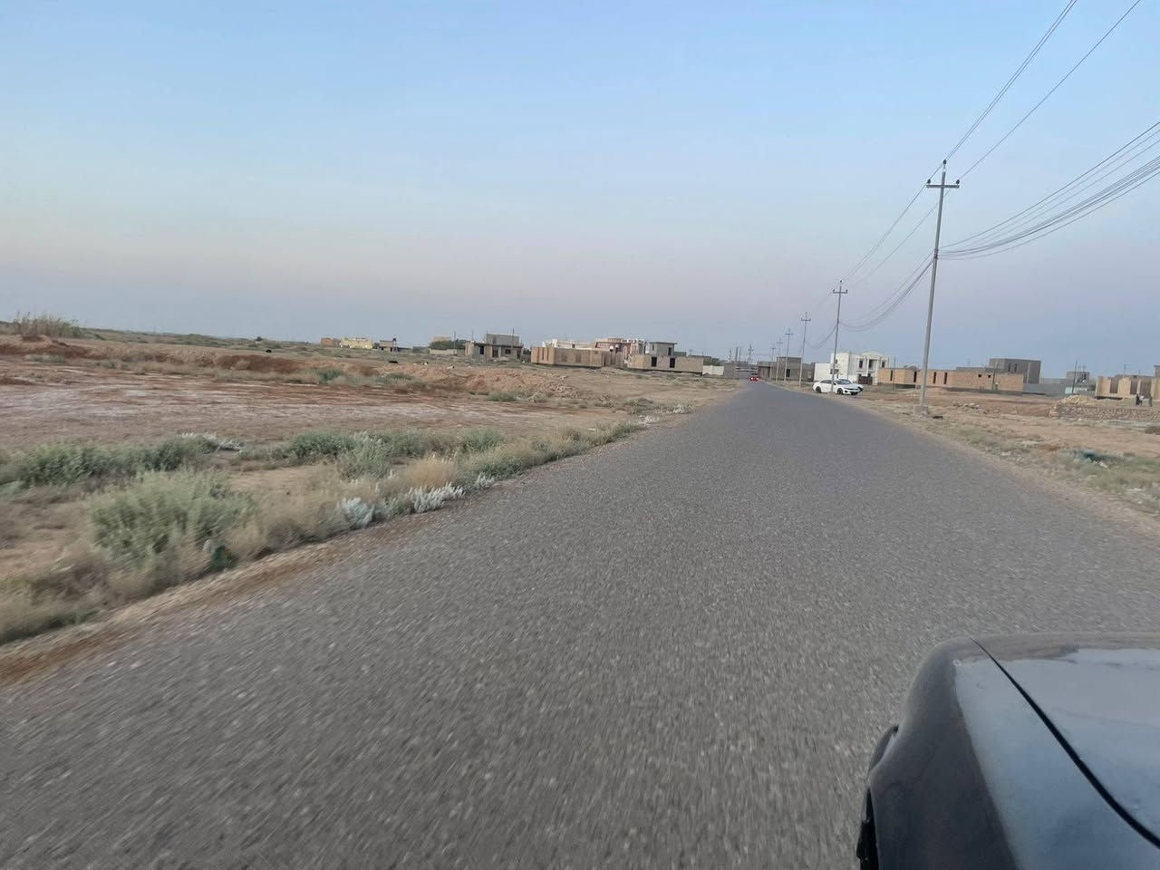 🔥 اليوم عرضنا غير شكل 🔥

قطعة أرض للبيع بموقع ممتاز جداً
📍 الرمادي - ناحية اليرموك
قرب مركز شرطة ناحية اليرموك وبناية الناحية

📐 المساحة: ٦٠٠ متر

ليش هاي الأرض فرصة؟ 🤔
لأن جاهزة للبناء والسكن مباشرة ✅

✔️ ماء
✔️ كهرباء
✔️ تبليط
✔️ مدارس
✔️ خدمات بلدية كاملة

يعني لا تشتري بمكان مقطوع وتبقى سنين تتأمل توصل الخدمات!
هاي الأرض كلشي بيها جاهز 🔥
مدفونه وجاهزة ، اذب موادك وابدأ شغلك فوراً 💪

⚠️ ملاحظة مهمة:
الأرض واقع حال (لزمة)
ومكفولة من أي مشكلة عشائرية
تعهد + بصمة + مكاتبة حال المنطقة بالكامل
ولا يوجد طابو

🏢 مكتب عدنان العسافي للخدمات العقارية
📍 الرمادي - ناحية اليرموك
قرب بناية ناحية اليرموك / الفرع الأول

📞 *********** واتساب
📞 *********** واتساب

💰 للسعر والاستفسار أكثر الاتصال على الأرقام التالية
أو مراسلة الصفحة بأي وقت
ونعتذر عن التأخير بالرد أحياناً ❤️

نستقبل جميع العروض العقارية داخل مدينة الرمادي 🏘️

#الرمادي
#اليرموك
#عقارات_الرمادي
#اراضي_للبيع
#قطعة_ارض
#استثمار
#بيع_وشراء
#مكتب_عدنان_العسافي
#العراق
#الانبار
#فرصة_استثمار
#بيت_العمر
#عروض_عقارية
#اراضي
#سكن
