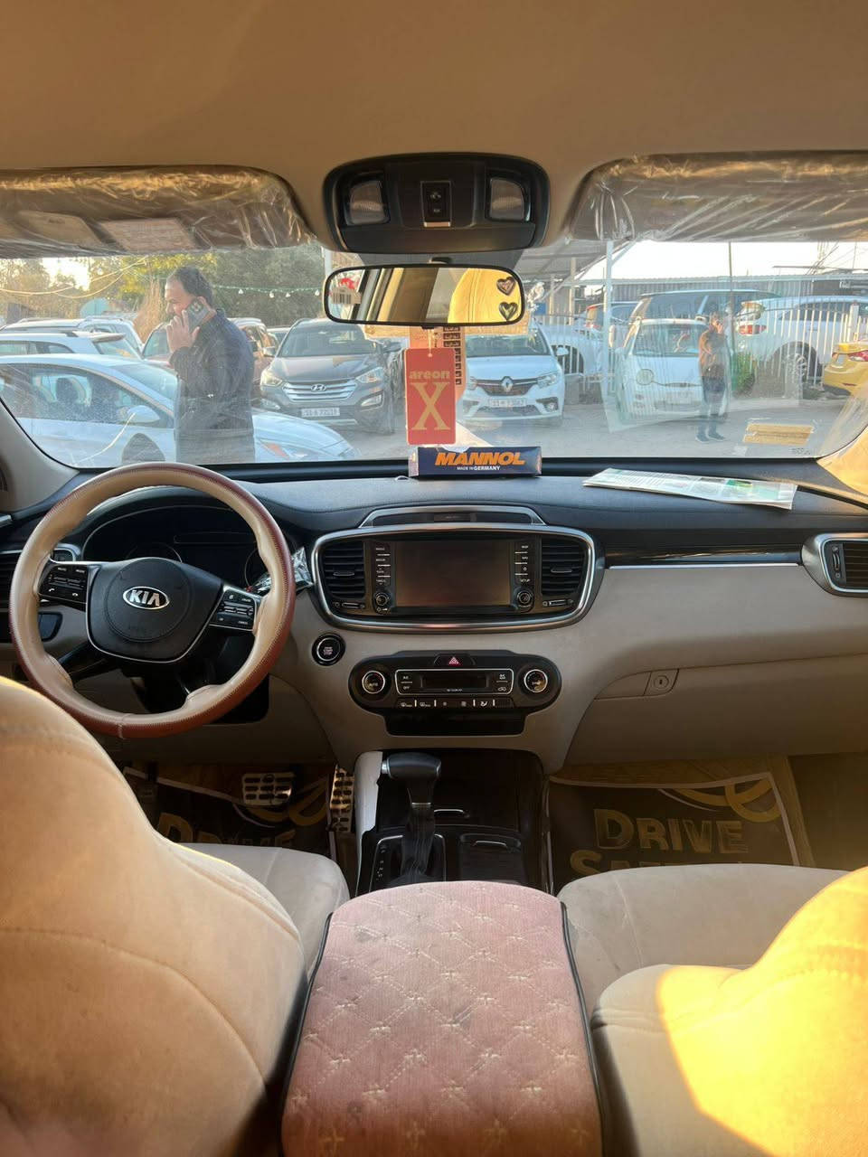 كيا سورنتو 2020 خليجي رقم بغداد انكليزي كفاله عامه السياره 
مواصفات ----- 
سته سلندر سبعه راكب 
بصمة تشغيل وابواب
مري شفط اشاير بالمري
كشنات جلد اماميه كهرباء
حساسات اماميه خلفيه
جتطه كهرباء ثلاث قطع تبريد
تحكم استين فول شاشه بلاديه
كامره خلفيه دواره وبعد بيه مواصفات
السعر 265 مكاني كربلاء للاتصال ***********
*********** كربلاء, العراق
