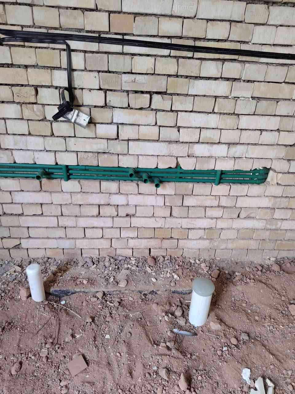 مناف الكربلائي تاسيس ماء ومجاري وكهرباء وصيانه وثقب كور ***********
