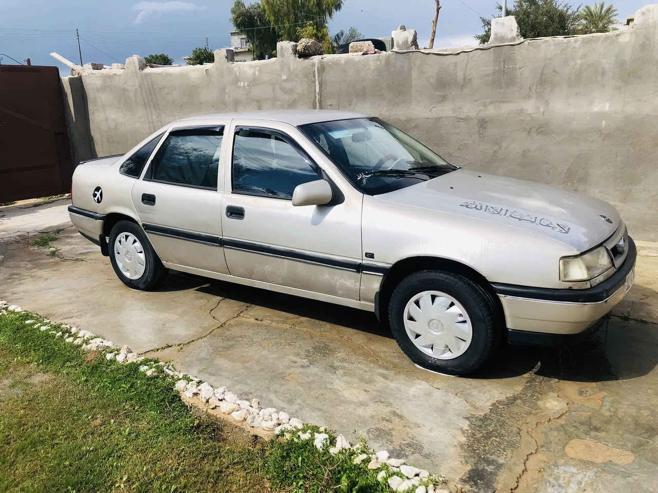 فكترا حجم 16 للبيع موديل 91 رقم نينوئ الستفسار عله هاذه الرقم )( ***********)
