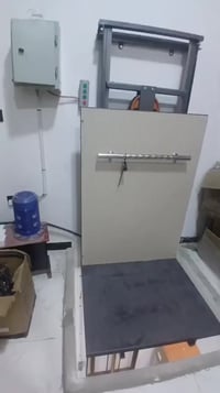 عمل مصاعد هيدروليكية حموله من نص طن إلى طن ونص حسب المواصفات  الاستفسا...