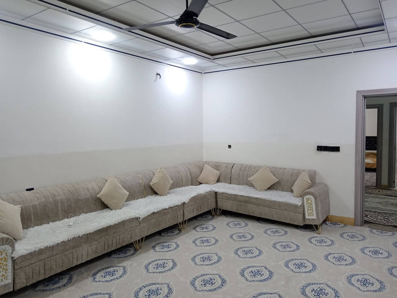 دار للبيع 200 متر بنجاعلي داخل سوق علاء الدين تجاري فول سيراميك للاستفسار الاتصال على الرقم 
***********
*********** ***********
