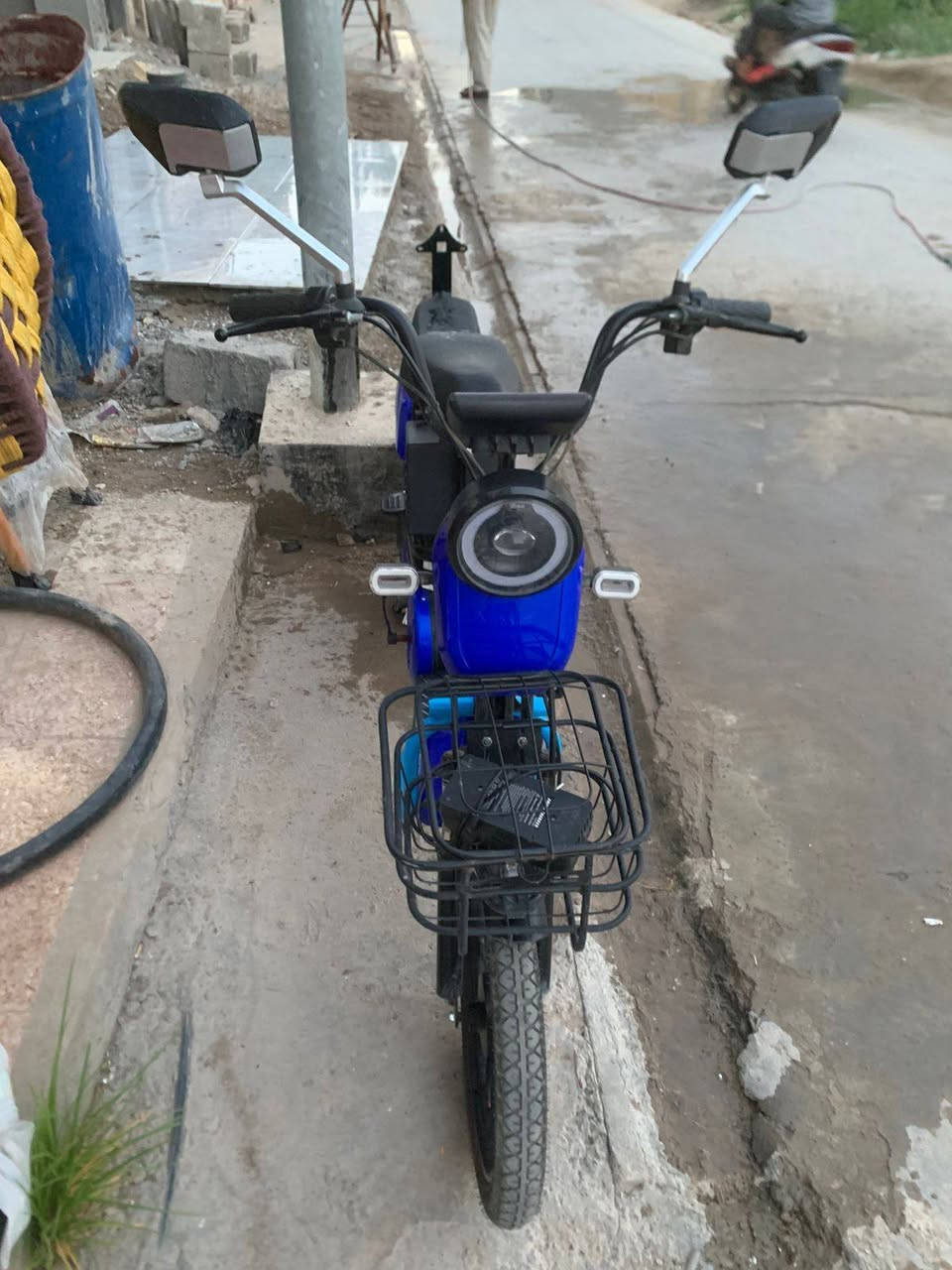 شحن موديل 25 نضيف كلش بطاريات جدد سعره 375 وبي مجال رقم *********** بعقوبة بهرز
