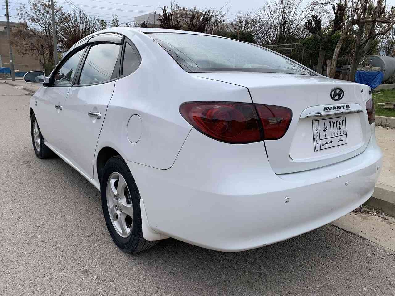 ئاڤانتی بڕاوە مۆدیل ٢٠٠٨  نموونە لە جوانی ١٢٧ هەزار ڕۆیشتووە فوول مواسەفاتە بەس سڵاید نی یە كوشن جڵد و كۆشن هیتەر و كوشن جەگە ئاوێنە كارەبایی و ئاوێنە شەفتە لایت ڕەش تەبرید لەمس سوكان ڤۆلیۆم و تەسجیل بیلادی مەكینە بچووكی دكشن بەرز (مەرغووب) گێر ئۆتۆماتیك گێر و مەكینە بەشەرت خایس و ڕزیووی پێوە نی یە سەیارەكە كامل مەسرەفی لێ كراوە سەقفی بۆیاغی نی یە كەڤەر گۆڕاوی بەشەرت دكشنی بیلادی بۆ بەستراوە سەیارەكە زۆر خاوێن ماوەتەوە و هیچ دەعم و لێدراوی بە هیچ شوێنێكیەوە نی یە و زۆر تووند و تۆڵە ماڵی دۆستە 
ژمارە موبایل
***********
***********
ناونیشان ڕانیە  
تكایە ئەگەر موشتەری تەلەفۆن بكە یان لە مەسەنجەر نامە بنێرە
