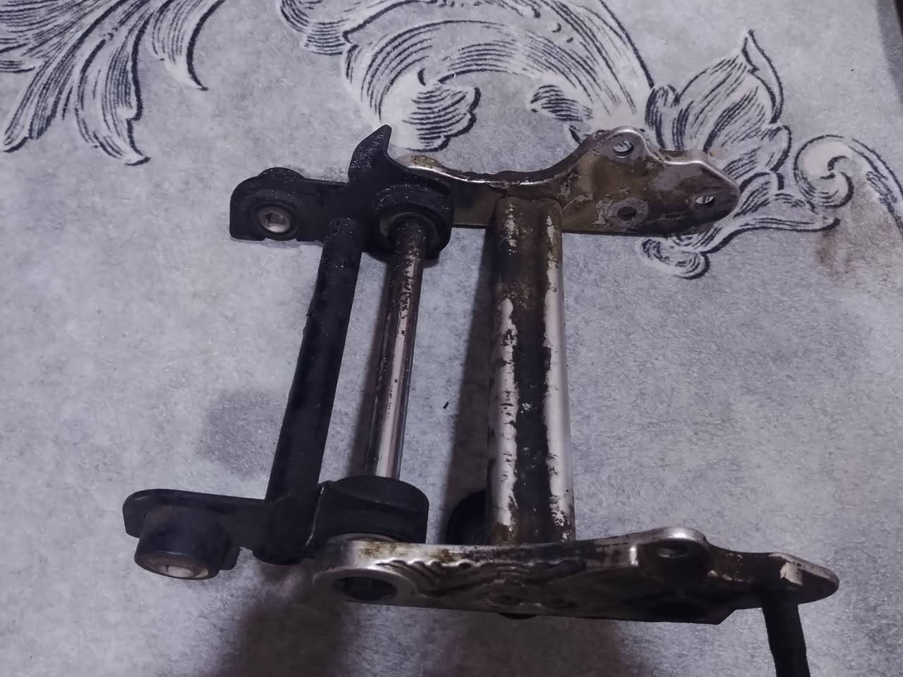 السلام عليكم عندي اغراض تزويد اللبيع سعر خاص الرقم *********** واتساب العنوان بصرة سجن حمدان
