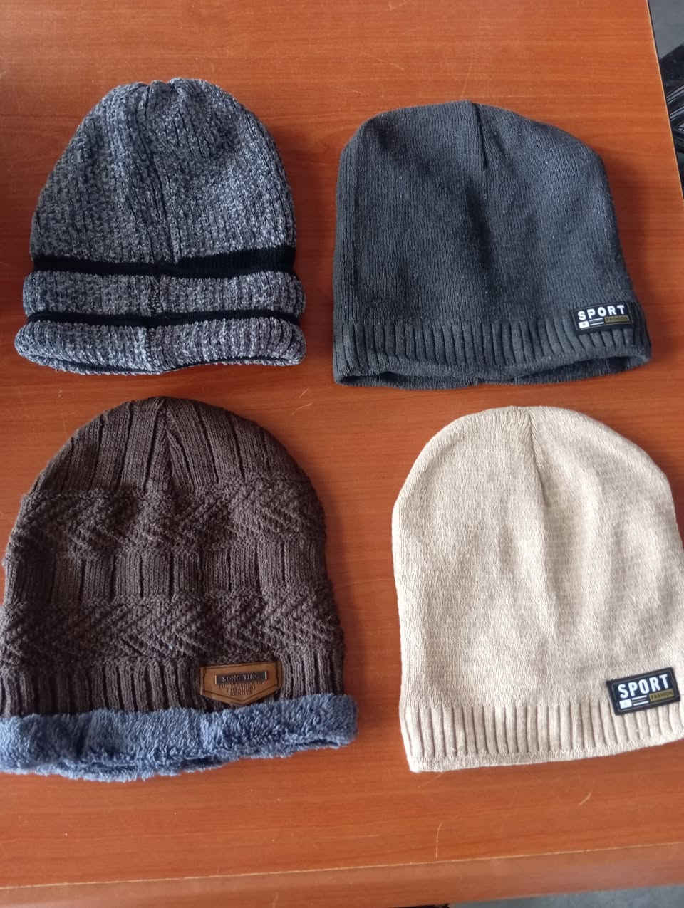 محلات الغازي ✨
استعد للبرد ويانا 🔥
توفر عدنا:
🧥 بدلات داخلية شتوية
دفي عالي وخامة مريحة تناسب أقسى الأجواء
🧦 جواريب أصلية ثخينة
تدفئة ممتازة وجودة تدوم
🧣 لثام شتوي
يحميك من البرد والهواء
🧢 كليتات شتوية
دفا وأناقة بنفس الوقت
أسعار مناسبة وجودة مضمونة 👍
محلات الغازي… الدفا عنوانه ❄️🔥

 العنوان: شميط -الشارع العام-مقابل اسواق باسم العيدان 
للاستفسار:***********
***********
