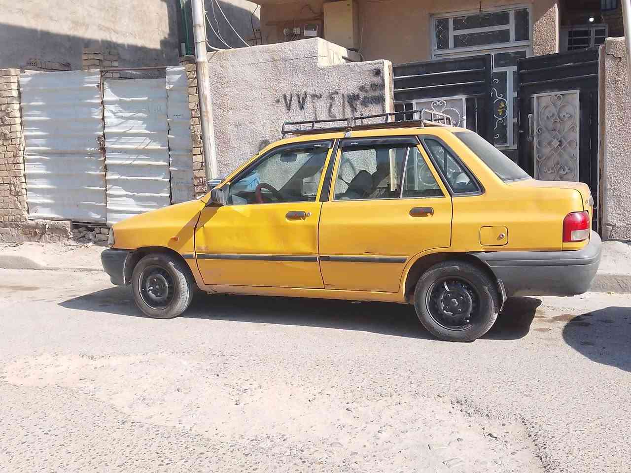 السلام عليكم سايبه لبيع 2011مصفره هيئه غرامات كامله ***********زعفرانيه 25 بيه مجال تخم تايرات جدد جاهزة لشارع مناقصه شي
