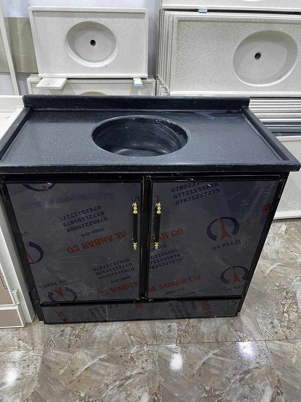 سنكات شغل جديد حطاطه
تحشا خشب 
الرفوف بنل حجل قلاب.  
سنك قياس متر سعر 90 الف  
سنك قياس متر ونص سعر 125 الف 
سنك قياس متر و20 سعر 110 الف
يتوفر توصيل داخل الرمادي
يتوفر كافه الاوان. وايضاً يرهم مراوس بمستخدم 
***********  محمد الكردي
