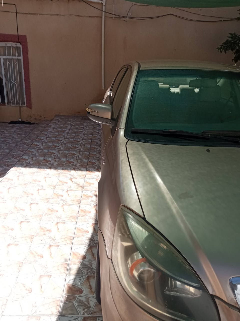 السلام عليكم جيلي موبل 13بسمي كير مكينه مكفوله حداديه بيه شويه خياسات التبريد كمبريسر لطش عندي السعر 40 وبيه مجال بابل مكان السياره رقم الهاتف ***********
