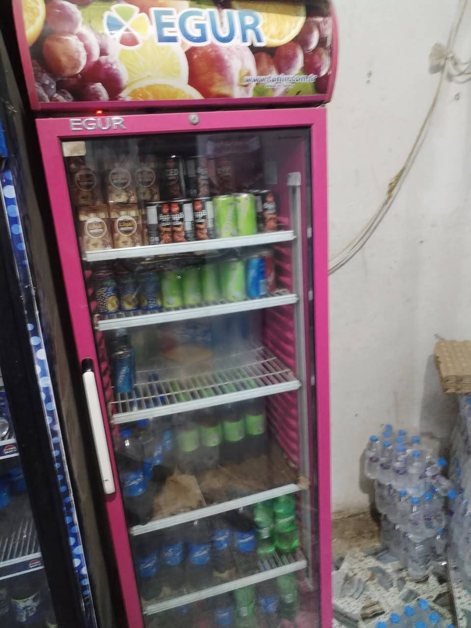 براد مستعمل نظيف الرقم ***********
