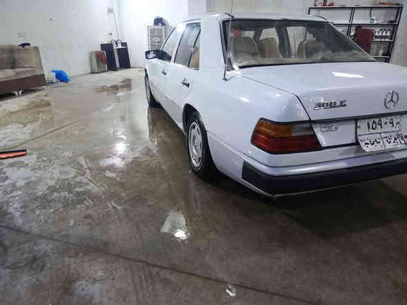 للبيع مارسدس موديل 1986رقم سليمانيه  بشرط تحويل وغرامات  مكينه وكير بطه 3000  كهربائيات شغاله صدر امامي خلفي نضيف سعر45 مكان كلار رقم موبايل ***********
