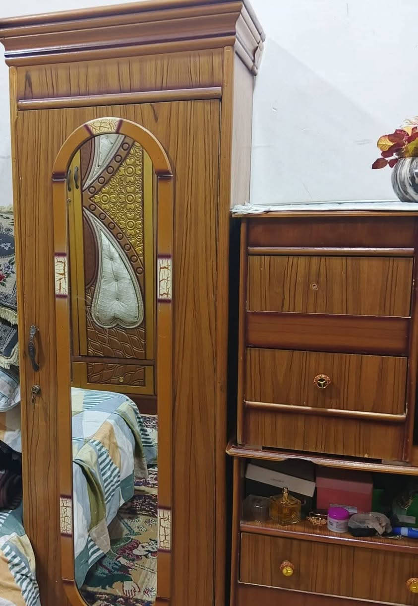 خمس قطع صاج وجه وكفه ميز مرايه ولزاويه وبعد ميز همين جبير مال بلازمه تكرم الاحذيه وثنين وكومديات سعر ١٣٥


**إذا كنت صاحب هذا الإعلان وتريد حذفه لأي سبب، رجاءا أرسل رسالة إلى الدعم الفني**