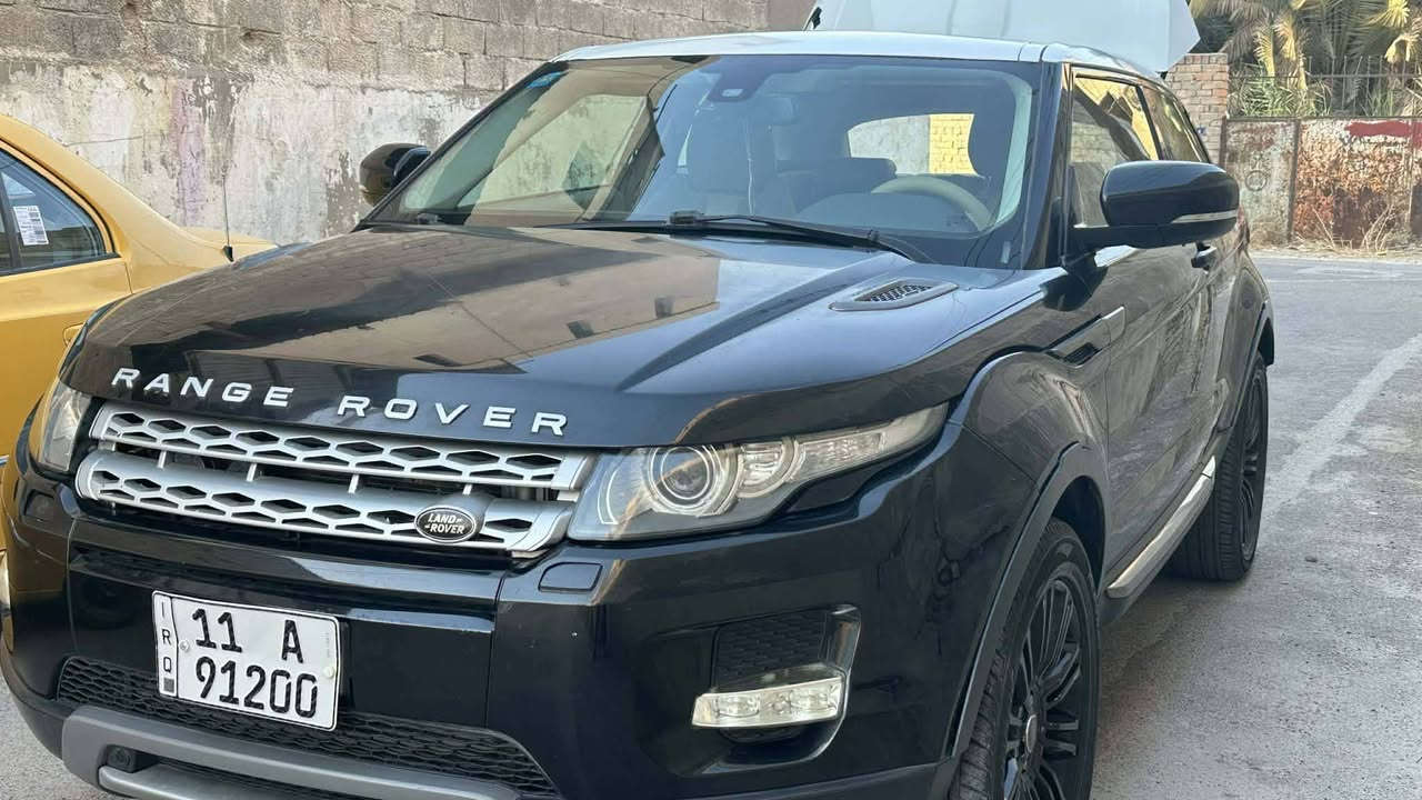 السلام عليكم
رانج روفر ايفوك موديل ٢٠١٣ تك باب
السيارة خليجي وكالة سردار بس بلعراق بيها صبغ  جاملغ عكس السائق بدون دواخل حته كنر الحاملغ ممتاثر وبيها بارد بلهلالات الخلفية بسيط جداً. 
سيارة رقم بغداد دولي  سنوية +  تحویل بشرط

سيارة فول مواصفات

تفاصيل
1_ بصمة
2_محرك 4 سلندر تيربو 
3 تبرید شغال
4_بنوراما على طول القمارة منطية جمالية قوية للسيارة 
6_ تو گلر ( سقف ابيض- بدي اسود)
7_دشبول وبوب جلد
8 - كشنات كهرباء حضن + شاموه وجلد دمج
9_ سماعات ميرديان مع دمامات فيعني سستم الصوت يفلش
10- لدات انارة داخلية متغيرة
11- عدسات زنون
12- تحكم سايرن 
13 كروز سرعة مع زيادة وتنقيص السرعات من المقود
14 - حساسات امامي خلفي مع كامرة خلفية
15 - ويل حجم 20 تو سايز
-16- صدر امامي خلفي بحالة ممتازة
17- سايد بريك بصمة
18- اربع وضعيات قيادة( جبلي- جليد- صحراوي- اعتيادي) 
19 - شاشة اعطال
20_شاشة وسطية بيها مواصفات كلش هواية
21_شفتات ستيرن
22_دبلاتها لوي مو حوبلس ومرغوب لندرة الاعطال
23- بيها ١٢ ايرباك و وسائل امان قوية جداً
السعر ١٢٥ و بيها مجال 
رقم الهاتف ***********
