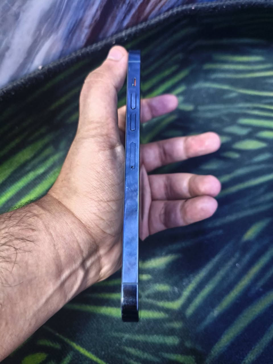 سلام عليكم ايفون 13 برو ماكس للبيع جهاز مكفوله كفاله عامه فقط ضهر مكسور ولباقي مكفول كفاله عامه وسعره مناسب 625 الف معلومه تبديل ضهر 20 الف بلربيعي وجهاز ذاكره 256 مكاني بغداد مدينه صدر ورقم حجز *********** واتساب فقط وتدللون
