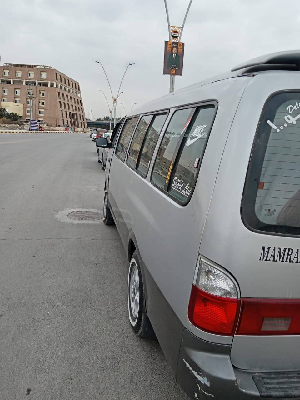 السلام عليكم سياره منغولي 14 للبيع السياره اصل 2005 ومسجله 1996 تخلي معقب ترجع مديله الصلي مكينه وكير واكسن وحداديه وتخم تاير كهرباءيات كله شغاله  برانكيتات 3 ما مصلحات جديد واحد مصلح قليل بدون خياسات  و السعر 117 وبيه مجال  مكان ناصريه سوك الشيوخ الرقم ‏‪‪0789 040 3026
