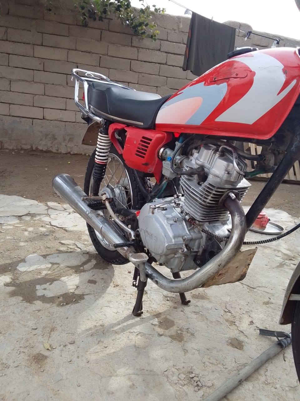 دراجه سيجي ادوات للمراوس ب ستوته اي شيي دراجه بيهاا خيط تبخير شغاله لايت وهورن وبلايت دراجه مفتوحه.توه شاد اكلجات ونظافتها شوفت عينك شلعه ومعدل لل استفسار *********** واتساب فقط المكان الاهوير
