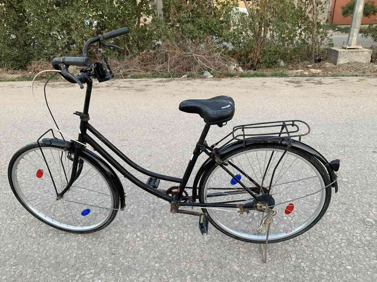 السلام عليكم 
بايسكل لبيع سعره 65 وبي مجال***********
