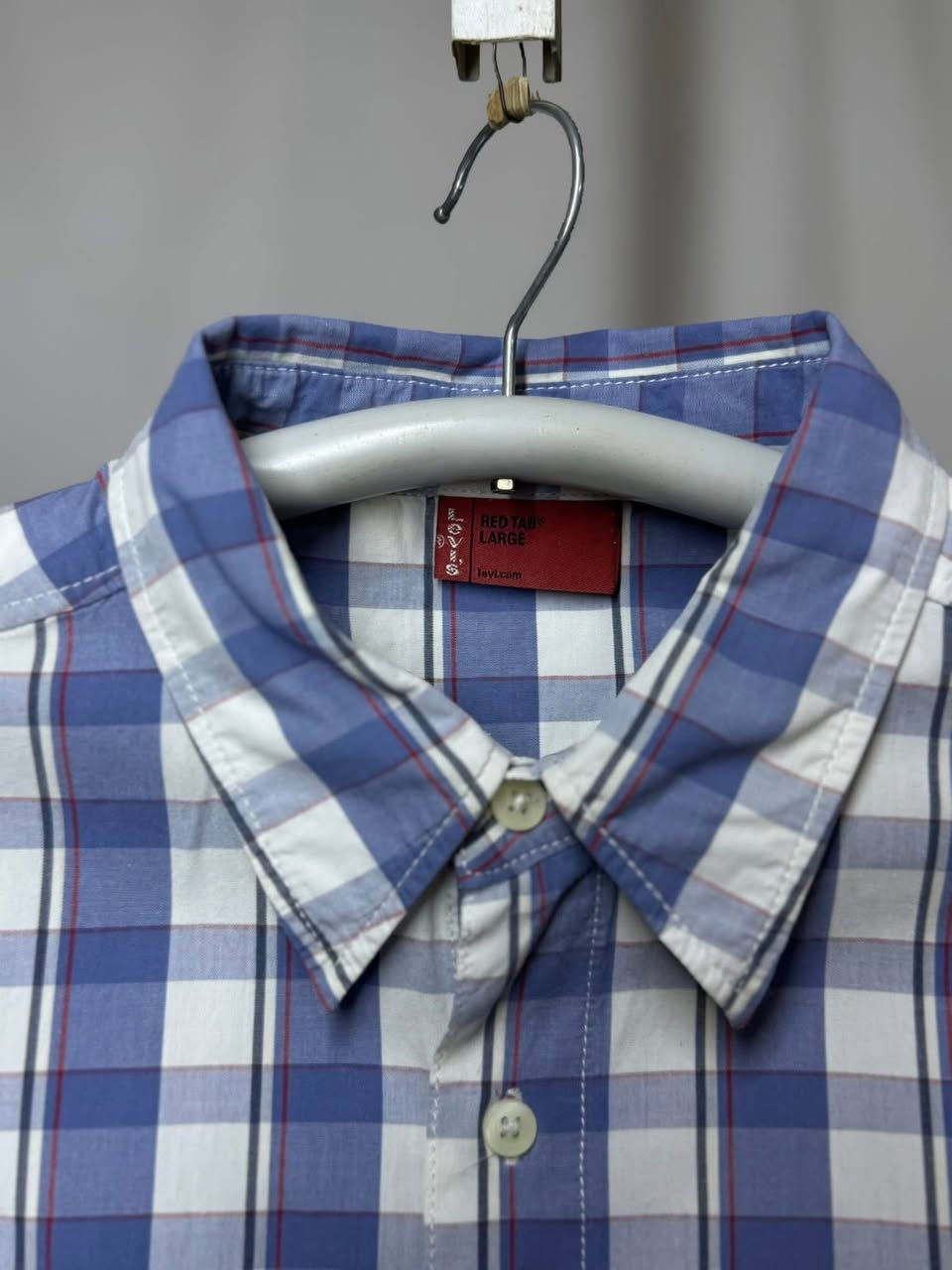 قميص ماركه (ليفايز) 
القياس  XL
النظافه 💯/💯  

يوجد توصيل 🚚 (بغداد -محافظات )
☎️رقم الهاتف :***********

للحجز -دايركت
