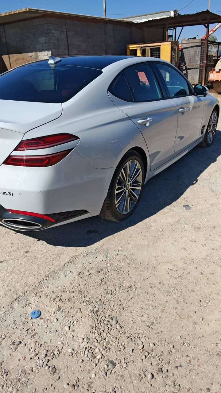 السلام عليكم
جينيسيز G70 رقم بغداد مواصفات برستيج اعلى فئة مكينة 6 سلندر توين تيربو حادثها فقط حافة بنيد عارضها 263 وبيها مجال مكانها بغداد المنصور للاستفسار 
***********
