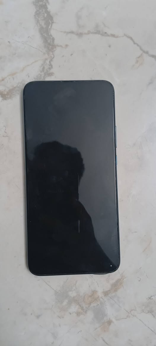 بسبب الوعود الكاذبه
السلام عليكم جهاز هواوي واي 9 برايم مكفول بس البصمه ما تشتغل ذاكرة 128 الجهاز كله شغال شخطه ما بي الجهاز السعر 115 و بي مجال حك الجيه مكاني فلوجه 

*********** هاذه بس واتساب 
*********** هاذه خط و واتساب
