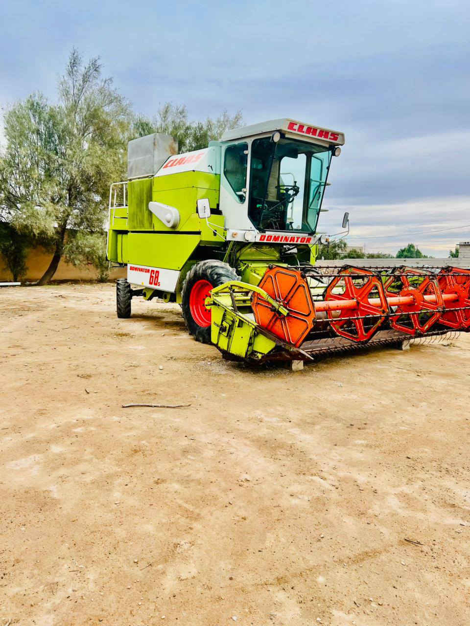 مكلف بلنشر السلام عليكم  حاصده بلاد جديده المكان ديالئ رقم صاحبه ***********
