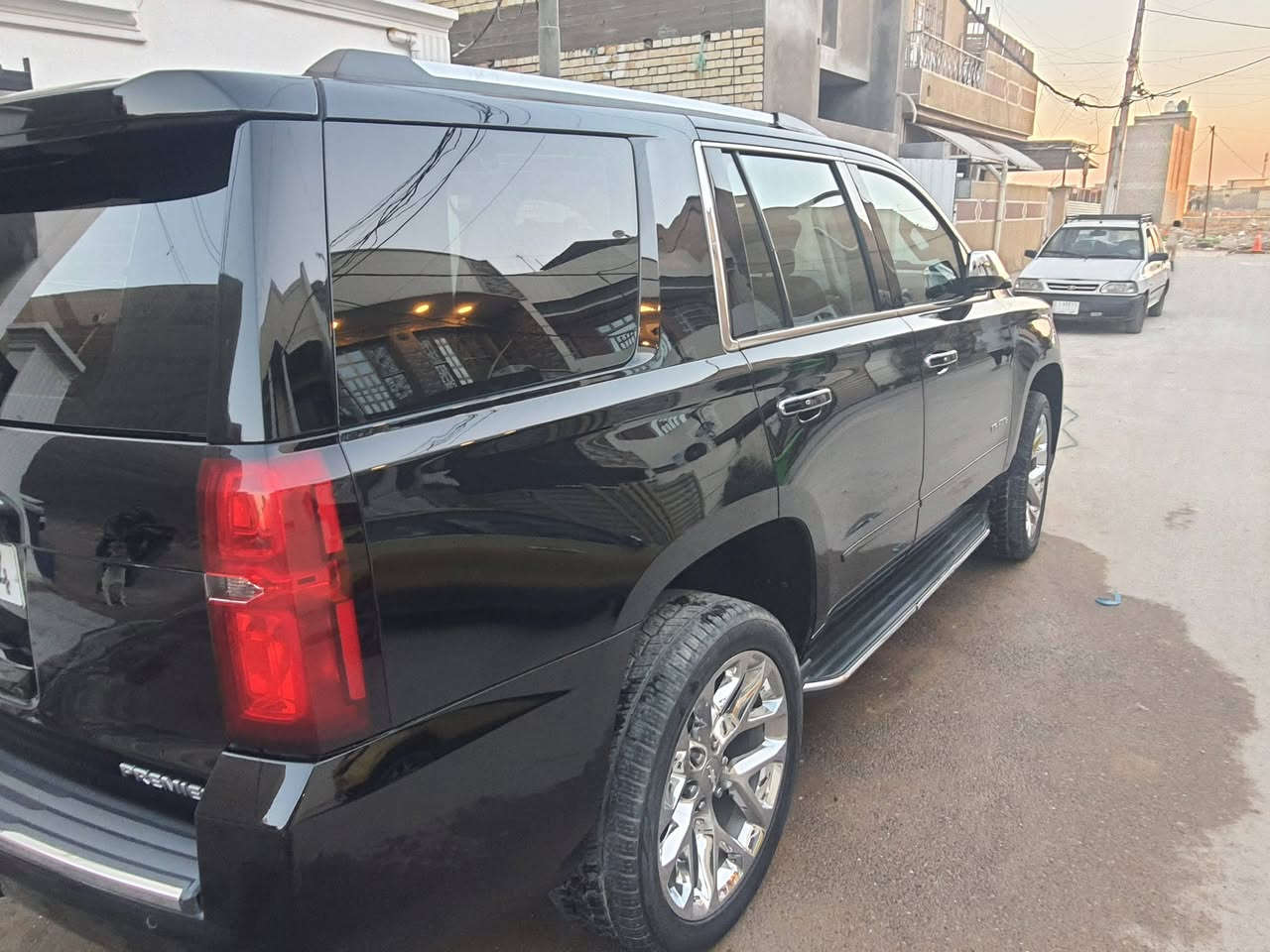 سلام عليكم عندي تاهو ١٩ خليجي بريمر فول مواصفات مكفوله عدى بارد كد اصبعين  ادامة دسكات مع بلكات مع فيتبم والقاعده مالته وكاله كلهن بيهن وصل اوتخم تاير اريدمراوس اب جيب خليجي اوامريكي كلين  اوقطعه من ١٩ اوفوك  اهم شي لون اببض اوماروني   
*********** بيه واتساب الخاص مغلق
