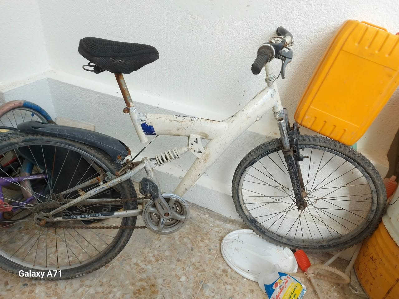 بايسكل ياباني دبلات ثنين امامي وخلفي شغالات، البايسكل يمشي بس شوية تعبان قفل 25 الف مكاني مشيرفة الثانية


**إذا كنت صاحب هذا الإعلان وتريد حذفه لأي سبب، رجاءا أرسل رسالة إلى الدعم الفني**