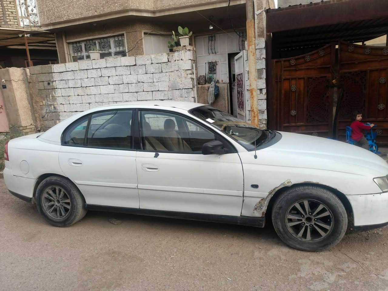شوفر ليت لومينا 2004
رقم واسط 29انكليزي باسمي مشروع وطني شرط تحويل 
للبيع او المراوس مكان سياره بغداد 
محرك وكير بلادي 
سياره شوفت عينك 
***********
***********
واتساب او اتصال
