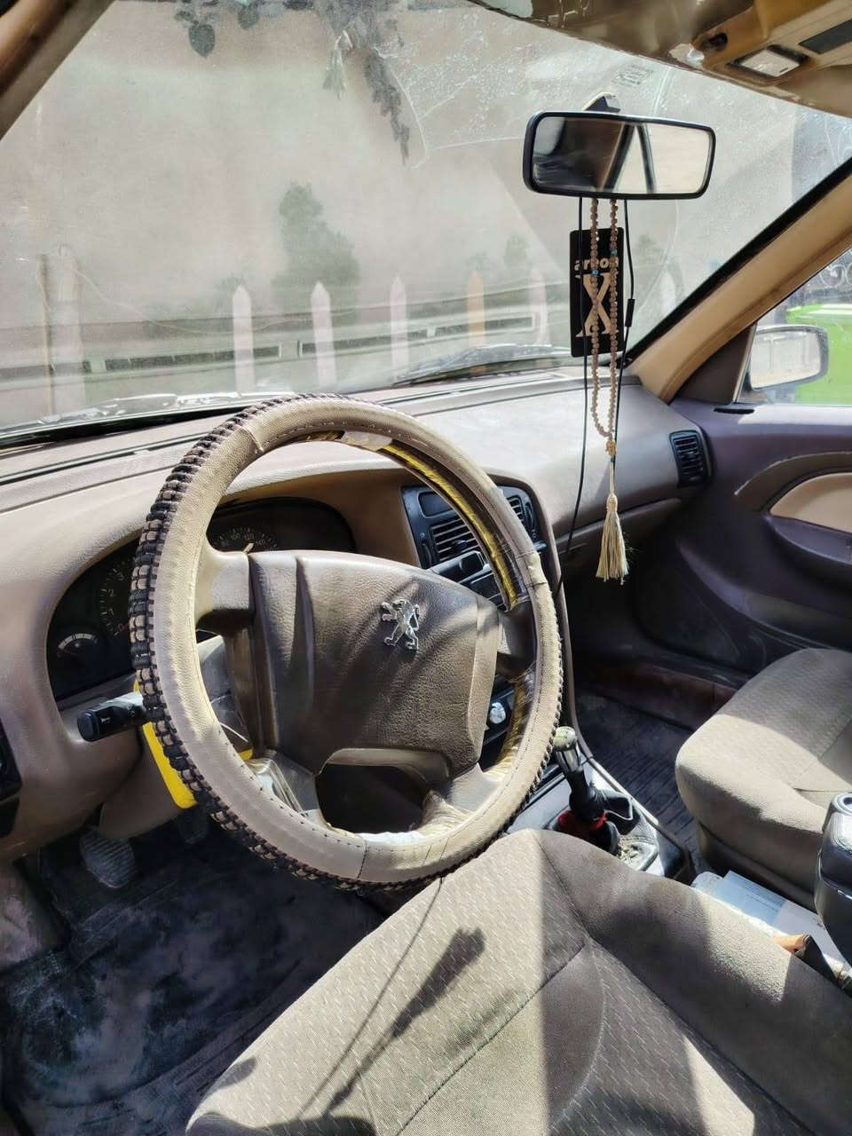 السلام عليكم
سياره بيجو اكد موديل 2016

سنويه منتهيه...

مصفره هيئه والغرامه...

مكفوله من ضربه وصبغ.. 

رقم بصرة،تحويل مباشر... 

السعر 36وبيه مجال...*********** البصره/الزبير
