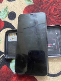 آيفون ١١ • ذاكرة ٦٤ • شاشة أصلية