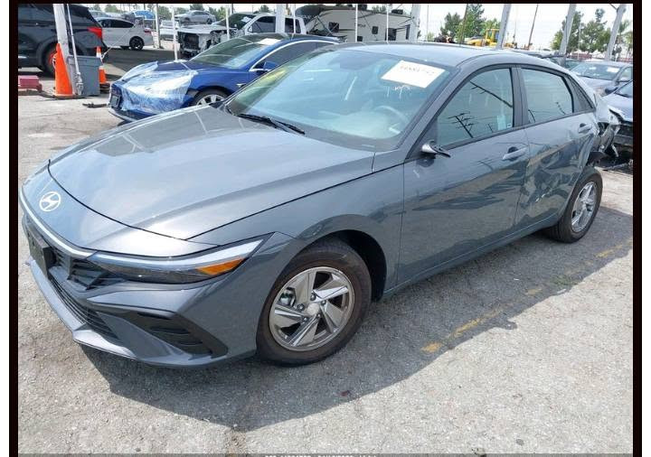 أللهم صلى على محمد وآل محمد 🧿 
2026 HYUNDAI ELANTRA SE 
عداد المسافه 1,180mi
سعر 5,800$ Buy Now 
ضرر موضح بالصور 
تقرير كارفكس قبل الشراء مجانآ 💯 
ممكن استيراده ع كتاب ذؤي الشهداء معفيه من رسوم كمرك ورسوم رقم 🌹 
مكتب الحسناوي لتجارة السيارات الامريكيه والكنديه عنوان بابل قضاء الكفل مجاور دائرة أحوال الكفل مقابل صيدليه الشهد 🌹 
للاستفسار الاتصال على الرقم التالي 
*********** وات ساب 🇮🇶
