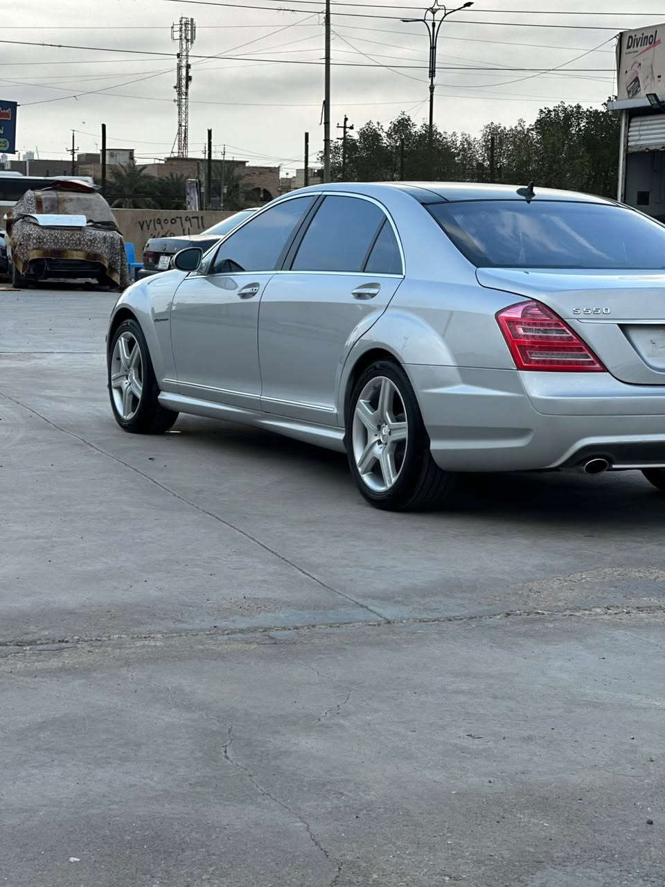 سلامً عليكم
مارسدس   S550 (AMG)
مديل 2008 أدوات حاويه بيه ستماره حجز الكتروني 
فول مواصفات للخير كفاله عامه 
كفاله حادث حادث والصبغ والكص
بنو رامه 
بيبان شفط 
برده خلفيه 
تشغيل بصمه 
رادار امامي 
رويه ليليه 
كفاله كير مكينه  
حداديه بلادي جديده 
ويل كب بلاد AMG
تبريد قطعتين 
كير قفل سرعه 
شاشه 
دبل ماوس  
5بصمات 
كشنات كهرباي امامي خلفي
كشتات جلد 
جام برونزي بلاد
اناره ترحيب 
اشاره بلمرايه 
نضام جوبلس خلفي امامي
السياره جاهزه للترقيم 
مكان السياره بصره 
السعر   120  قابل للتفاوض 
ماجاوب خاص رجان 
لاستفسار التصال  

***********
