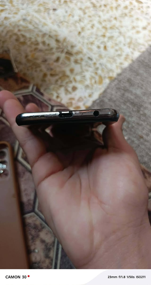 ريلمي كيو 3 برو
ذاكرة 128
رام 8+5
بطارية 4500
شحن سريع 50 واط
تصوير فيديو 4k
معالج سناب دراجون 768G
بوبجي 60 فريم 
مبدل شاشة اصلية بدون تقطيع شرط 
بصمة متوقفة بسبب تبديل الشاشة 
نضافة موضحه ب صور 
سعر 90 وبي مجال حك جيه***********
