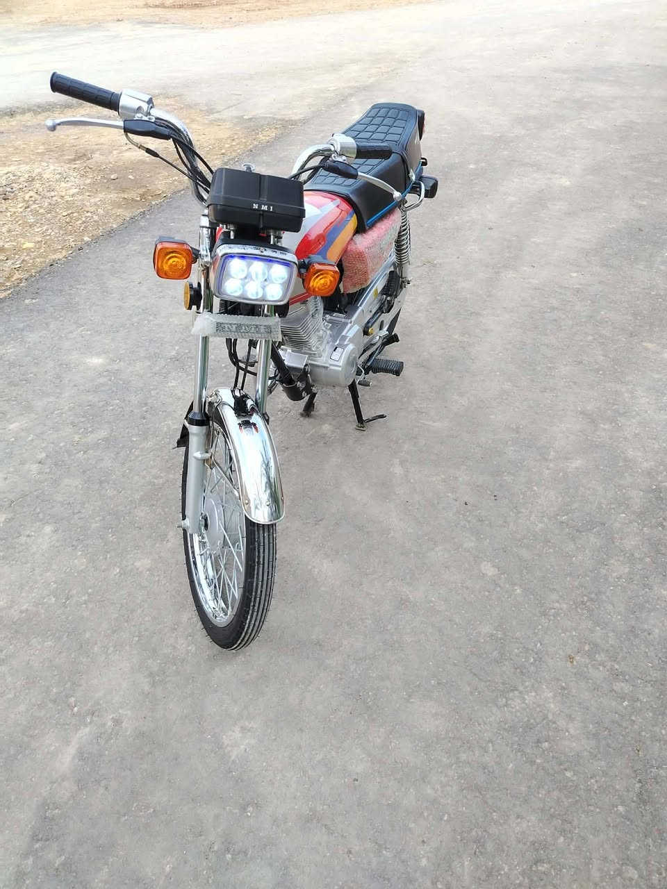 سلام عليكم دراجة لبيع  وراق سكنر مكفولة من كلشي موديل 2025 سعر 850 وبيه مجال قليل *********** مكان ميسان قرب السيد منيهل
