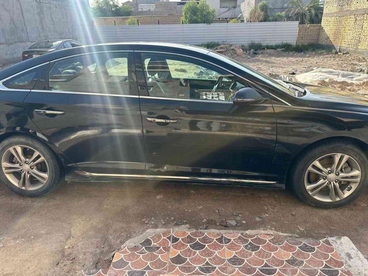 للبيع بسعر مناسب— Hyundai Sonata sport limited 2019 وارد أمريكي
سوناتا 2019 سبورت لون اسود ، رقم بصرة باسمي 
بدون حادث السياره سرقة دعاميات والصور موجوده 
🔹 شاشة كبيرة �🔹 نظام Apple CarPlay + Android Auto 📱�🔹 شاحن وايرلس سريع ⚡📱�🔹 نظام تحديد مسار (Lane Assist)ورادار امامي  بحاجه الى  برمجة �🔹 بصمة تشغيل ودخول�🔹 فتحة سقف�🔹 كراسي جلد نظيفة�🔹 تدفئة بالكشنات �🔹 ستيرن رياضي حرف D تحكم ستيرن�🔹 Bluetooth + USB
❄️ تبريد خلفي�❄️ قطعتين تبريد منفصل (Dual Climate)
‎🔹 أوتو هولد للتوقف�🔹 سايد بريك بصمة إلكتروني
✔️ محرك وكير  وشاصي مكفول �✔️ حدادية جديدة�✔️ تبريد ممتاز ثلج 
بيها ضربة بالباب واضحه بالصور وبالصندوق 
السعر133 ورقة  قابل للتفاوض بالمعقول
رقم هاتف :***********
