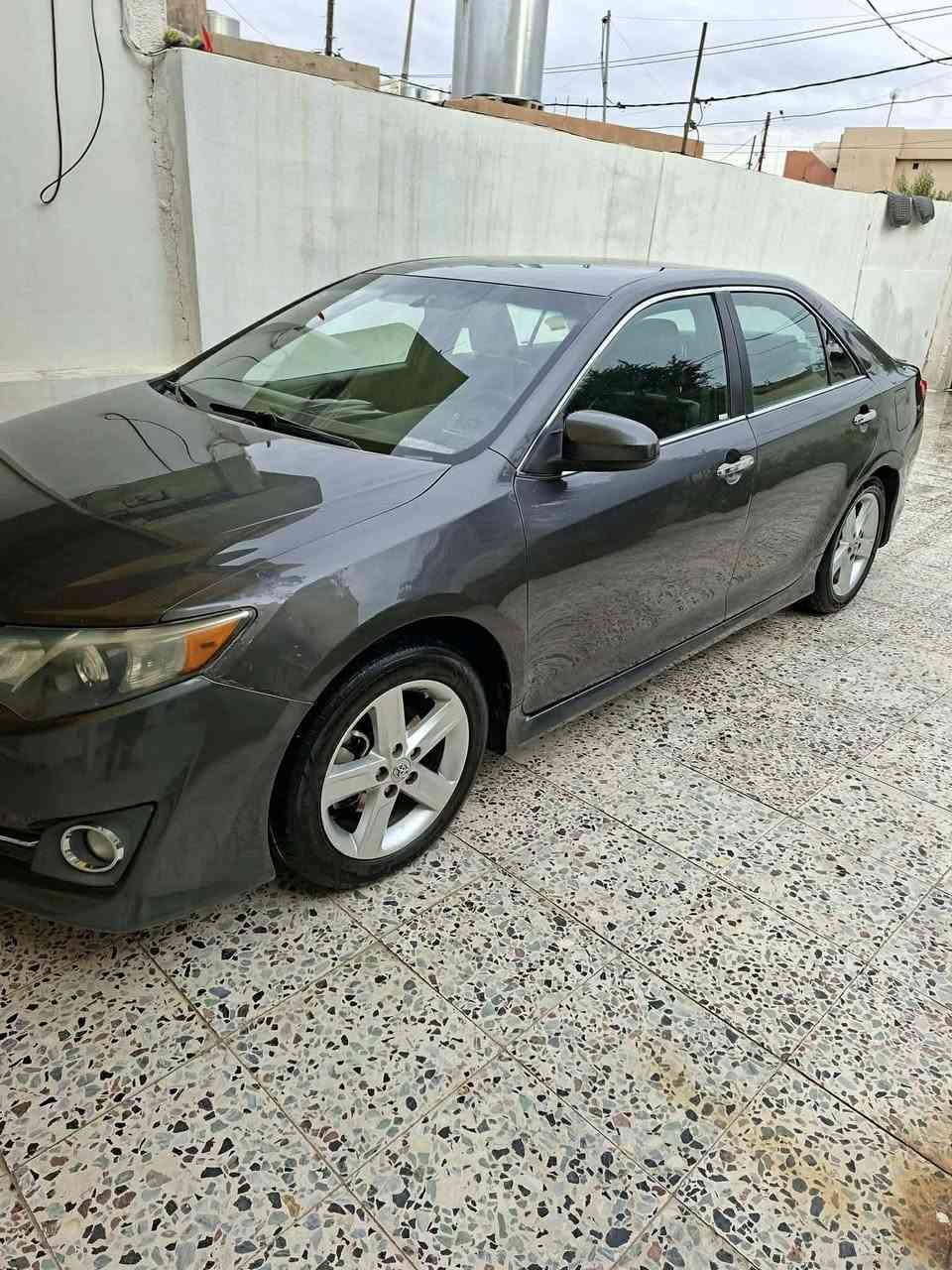 **** كامري ****
موديل (١٢)  رقم كركوك كندي محرك (٢٤) مامفتوح سيارة الف دينار مابيها مصرف جاهز من كل نواحي  بشرط بيها جم قطع صبغ بجم كبس بدون اربكات اني ابيعه حزام …
***** مكان سيارة كـــركـوك 
***** بطاقة بنزين مـوجــود 
**** صاحب شـرعي بكركوك
****السعر 120 $وبي مجال 
*****    📲     ***********
