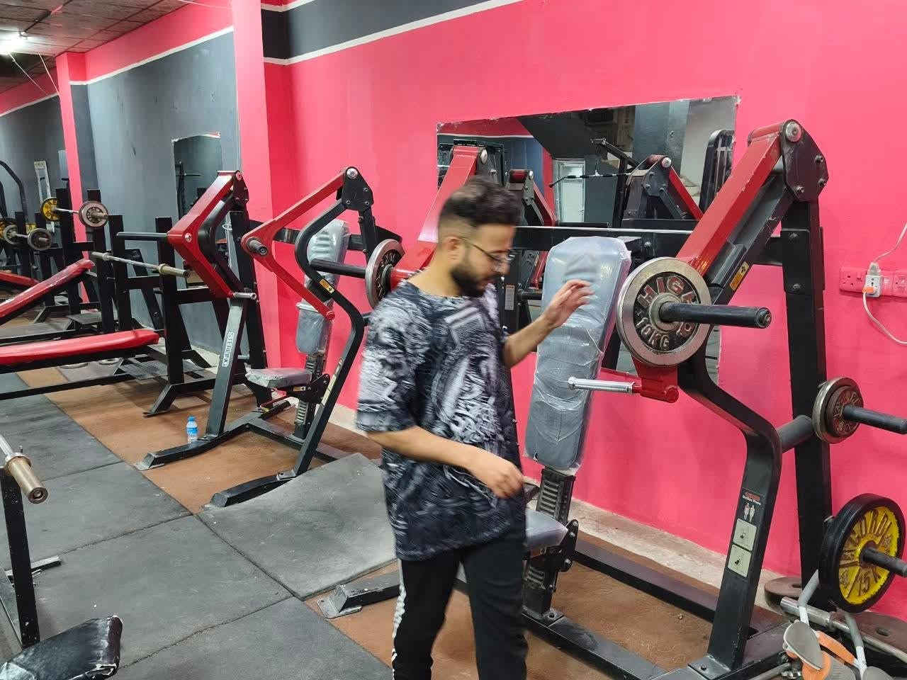بسم الله وعلى بركة الله
ثم بأدارة الكابتن ياسر السامرائي
مع قاعة جم الخضراء المطورة حديثآ 💪
ومع بدء موسم فصل الصيف جدد واشتري صحتك وبسعر اشتراك مناسب جدآ جدآ ب((٢٠)) الف فقط شهريآ شامل كورس الكابتن والاشراف على الاعب اثناء وبعد التمرين

2.كما يوجد اشتراك يومي ((٢٠٠٠)) دينار فقط

العنوان (سامراء)❤️ ، نهاية حي الخضراء الثانية ، على شارع حولي الخضراء المثنى ، بجوار الضريبة فوق اسواق الخليج  .

القاعة مفتوحة على مدار الاسبوع بلا توقف ولا عطل من الساعة الثالثة عصرآ الى الساعة 12 ليلآ .
للتواصل والاتصال***********
وأهلا بالجميع
