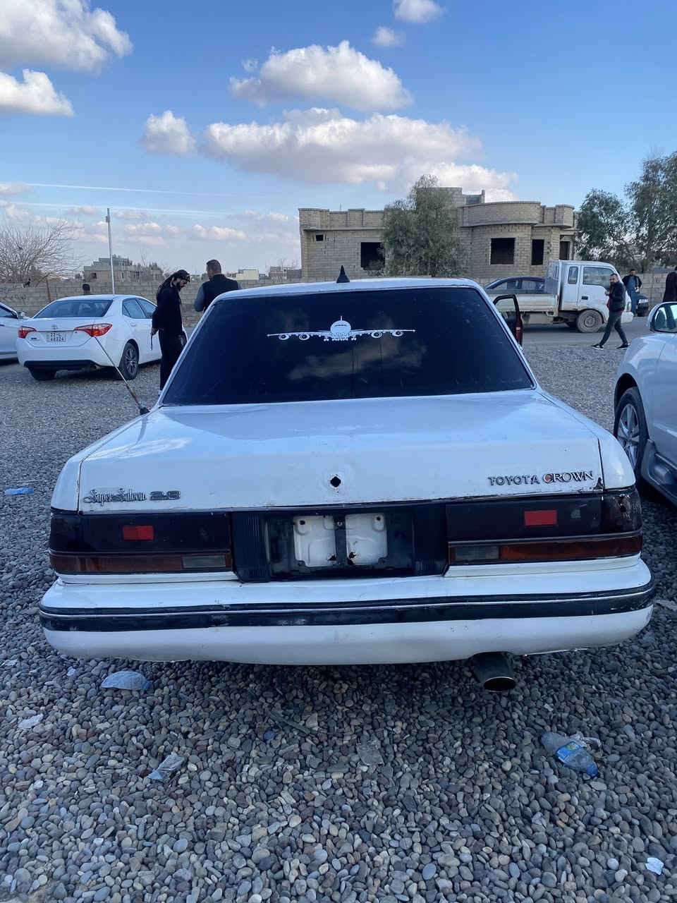 سلام عليك   الرجاء قراء التفاصيل كبل لا تاخبر سيدان
حبل.  حبل.  حبل     يعني بدوان أوراق 
كير ومحرك بلادي اوتماتي شرط الصدر 70 بل 100 يعوزه شويا كهربائيات والباقي شرط السيار نضيف السعر 17 ويرهم مروس بفانتي او ملكه ونطي فرق   رقم *********** وبي وتساب
