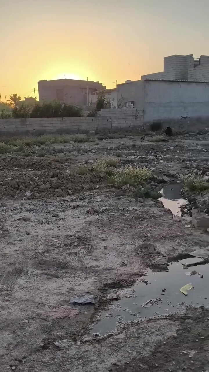 قطع عدد 2 للبيع  مساحة القطعة الوحدة 277 متر المساحة الكلية 554 متر طابوا زراعي 
تفاصيل 
متوفر بيها خدمات 
 باقي فقط التبليط
العنوان 
شارع العلوة 
فرع المساعرة ثاني فرع 

الاستفسار مراجعة مكتب سما بلدروز للعقار مدخل شارع العلوة 
***********

