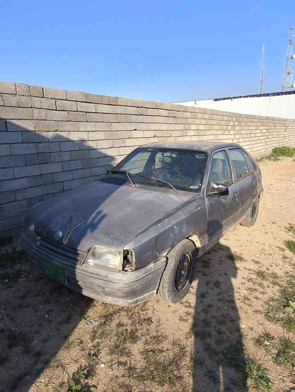 السلام عليكم عندي هاي الكديت اوبل كير مكينه حجم 18 سنويه ابيض تايرات جديد باتري جديد طخمها جديد السعر 9 اوراق وبي مجال ***********
