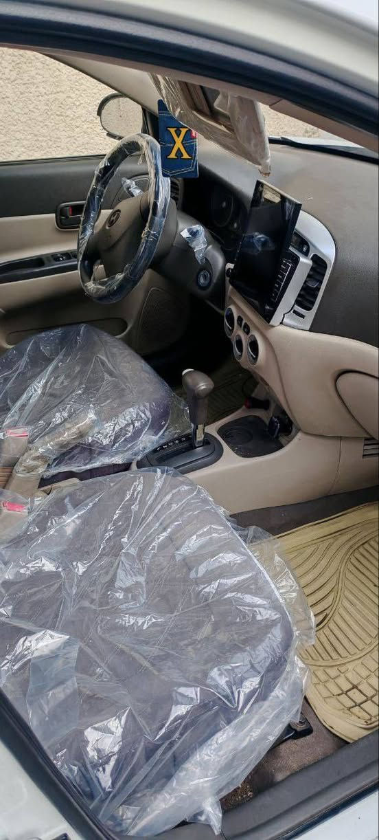 اكسنت 2011 كوري ماشيه ١٠٠ الف جديده السياره وضع شركه مافيها اي نقص ضررها بوند رش اثر شخوط محرك 14والباقي كفاله راعيها دكتوره بل المصارف تسوي تحويل فقط سعر 103بيها مجال قليل ***********
