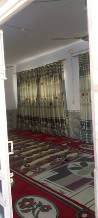 بيت للبيع • ٣٠٠م • النجف شارع الصب