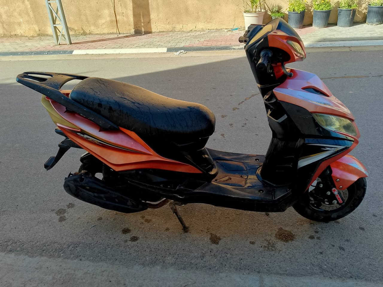 السلام عليكم دراجة للبيع gy6 موديل 2021 دراجة مفتوحة كهربائيات كلهة شغالة نكرة سلف دراجة خير من الله مكاني كربلاء طويريج السعر خاص للتواصل *********** موجود اتصال و الواتساب
