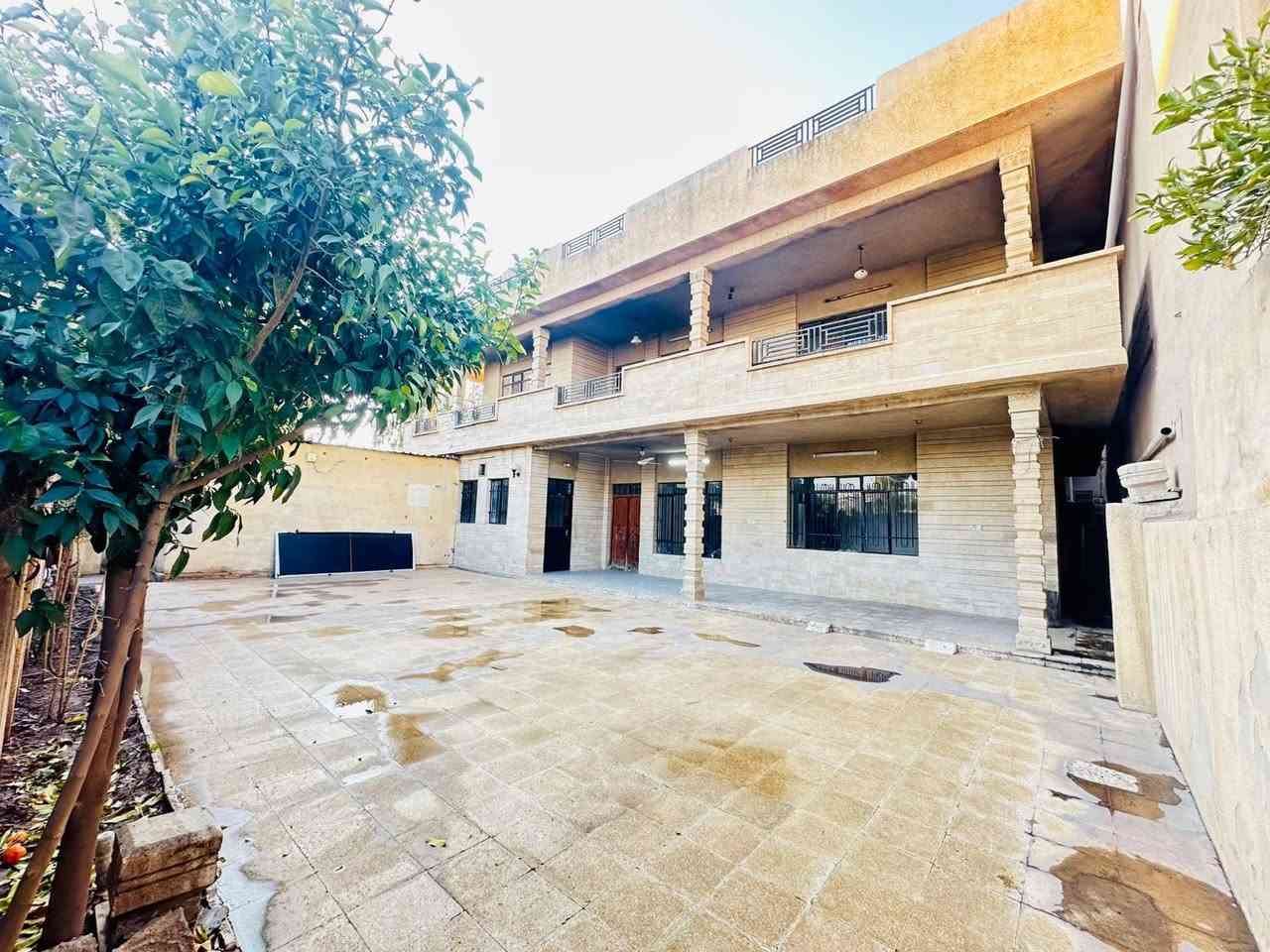 #للايجار_للايجار 
سلام عليكم دار للايجار 
في حي الوحده على سايدين السبعاوي 
يصلح سكني او مجمع طبي او معهد او روضه اطفال 
او مكتب تجاري 
مساحة 380 متر طابقين 
الطابق الاول غرفتين نوم وهول ومطبخ وصحيات 
وكراج كبير جداً 
الطابق الثاني اربع غرف نوم وهول وصحيات وطارمه 
وبيتونه 

للاستفسار اكثر مراجعة مكتب التطوير للعقار سايدين الميثاق مقابل مطعم رائدر بدر وقرب جامع لا إله إلا الله 
اوالاتصال على الارقام التالية🔸🔹  

 *********** واتساب + فايبر
‏*********** واتس + فايبر 
*********** واتس + فايبر
 *********** واتس + فايبر

1️⃣ يوجد بيوت  للبيع  سكني تجاري🏭
2️⃣ يوجد اراضي للبيع سكني زراعي🏡
3️⃣ يوجد تعقيب تحويل ملك عقار📋
4️⃣ يوجد  كادر مساحين اراضي📐
5️⃣يوجد كادر بناء بيوت 🧱
6️⃣ يوجد كادر تفليش بيوت 🏗
🔹 نستقبل كافه العروض التجاريه والسكنيه 
🔹وعروض الايجارات على مدار 24 ساعه
