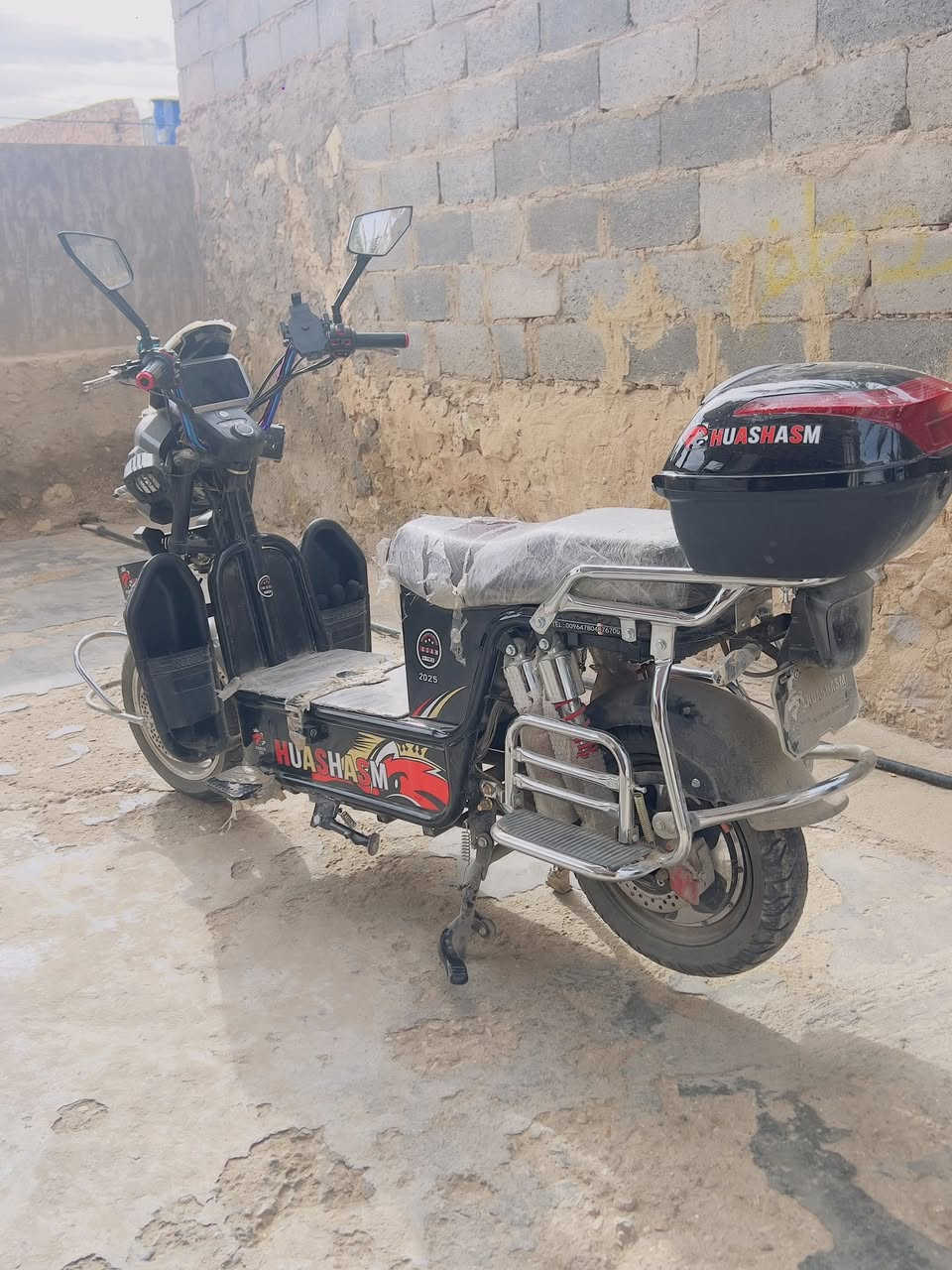 ماطور شحن للبيع 6 باتري باتريات يقرن 11 ونص على 12 يعني بعدو جديد موديل 2025 شكل 26 كلشي ماناقصه ماطور كامل السعر 750 وبي مجال الرقم ***********
