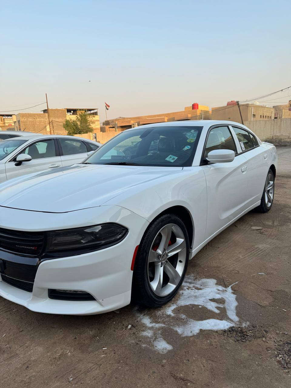 السلام عليكم دوج تشارجر 2018 sxt plus وارد كندي كلين تايتل كفالة عامة فول موصفات للاخير رقم اربيل الدولي ماشية ٧٩ الف مايل بيهه بارد بخشم الجاملغ الخلفي صغير كلش  عنواني البصرة للاستفسار الاتصال على الرقم ***********
