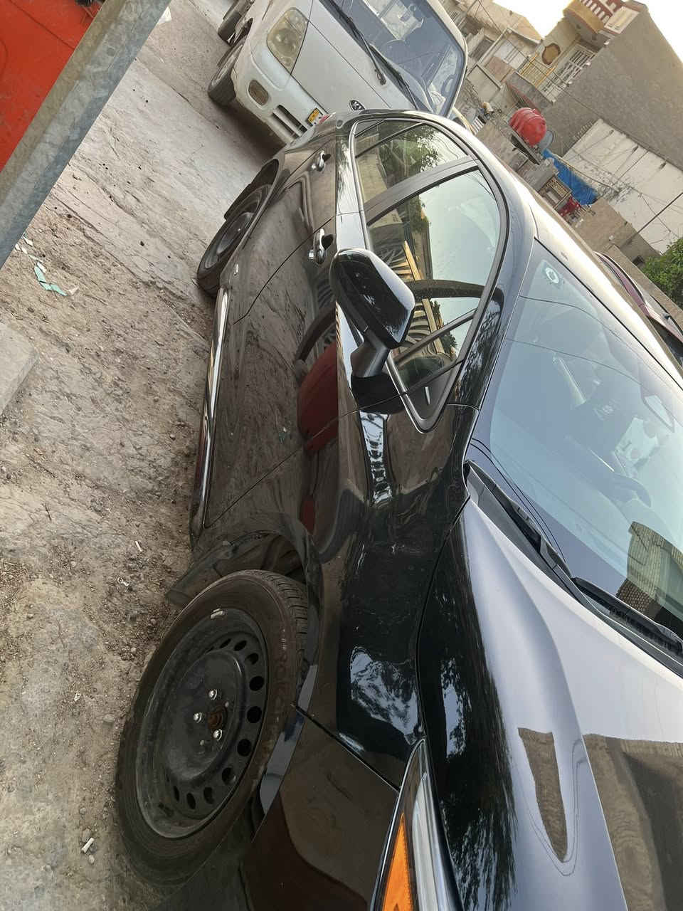 السلام عليكم كورلا هايبرد 2024  حادثها بس جاملغ وبنيد السياره طابه تعمل وتسير تبريد الشركه لا لغد لا شاصي خير من الله السياره بيها رادار امامي السياره كامله لاخر شي  معروضه اب145  مكانها الدوره وهذا رقمي ***********
