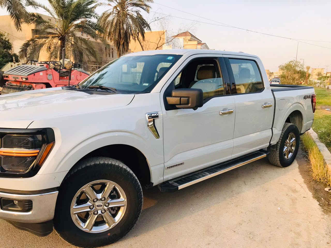 فورد F150 2024 XLT هايبرد
بدي قصير باب طويل لون سموك 
وارد أمريكي محرك 3.5 توربو  بدون حادث. 
 عطل كهربائي وهذا رقم الشاصي 👇
 1FTFW3LD9RFA41908
ماشية 9000 mi
بالعراق صار بيها ضرر بسيط جاملغ أمامي أيمن بدون فتح تصلح بمكانه وبعدة ما مصبوغ السيارة مكفولة كير ومحرك وصبغ وبارد عدا الجاملغ الأيمن شرط الفحص بعدها جديدة على وضع الشركة  اي إضافة ما عليها 
رقمها بغداد كلش حلو كدامكم
#السعر_338
***********     &     ***********
متوفر واتساب / مكانها بغداد الرصافة
