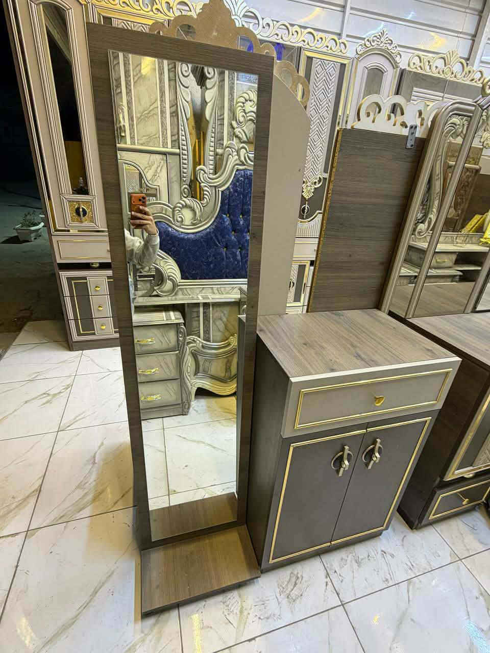 غرفة نوم مستخدمة نضافة 95‎%‎
عدد القطع 11 
نضام بيبان 
موديل حديث 
شغل ثقيل 
ملكية 
انارة شغالة 
كوالتي عالي 
سعرها مليونين 500/مليونين و300
عمولة 50
شد ونقل داخل بغداد مجاني


**إذا كنت صاحب هذا الإعلان وتريد حذفه لأي سبب، رجاءا أرسل رسالة إلى الدعم الفني**